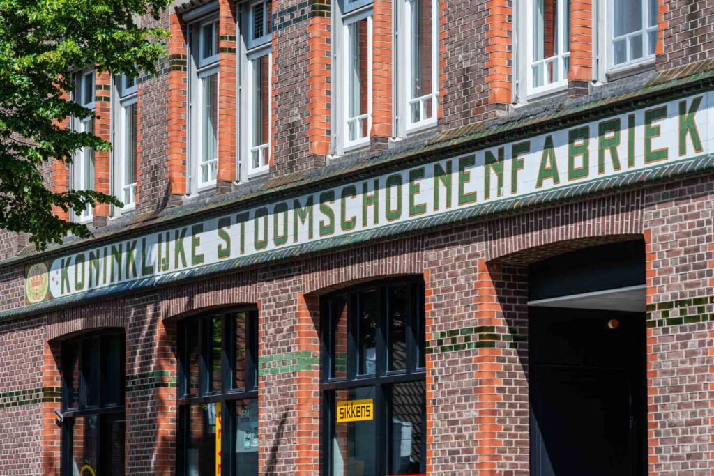 Koninklijke Stoomschoenenfabriek A.H. van Schijndel, ontworpen door architect Meulkens