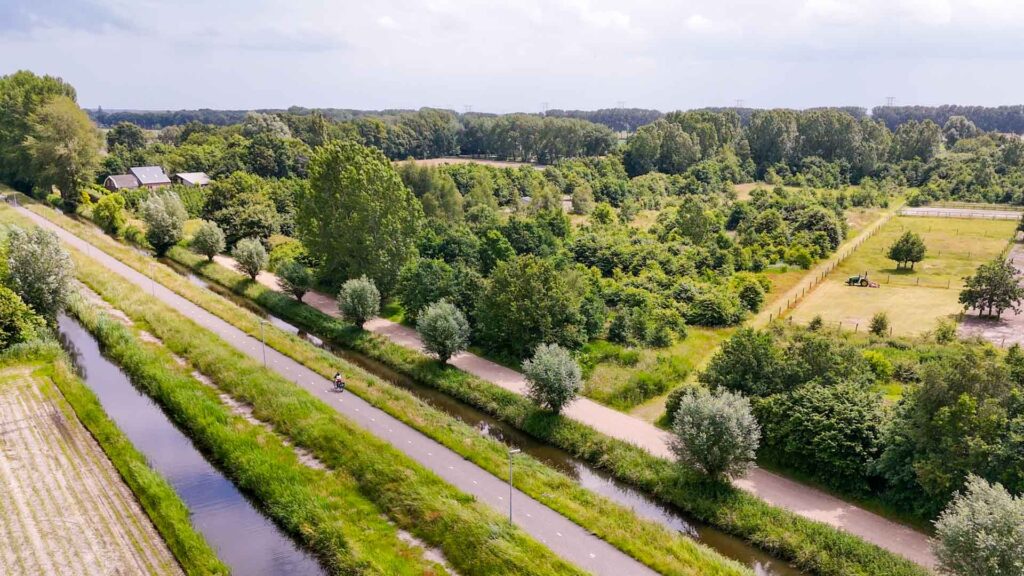 Dronefoto van het Halve Zolenpad bij Waalwijk