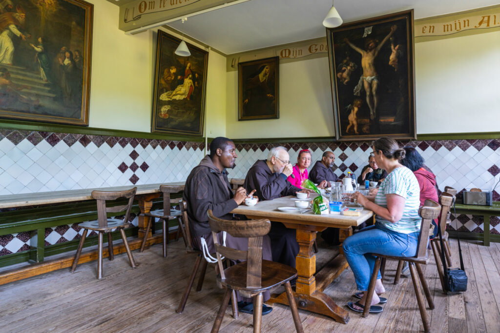 Ontbijten met de broeders